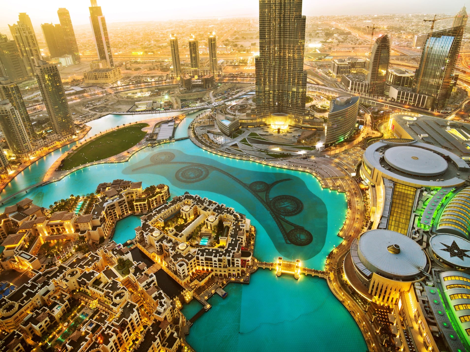 Shopping in Dubai: Malls, Markets, and Bargains